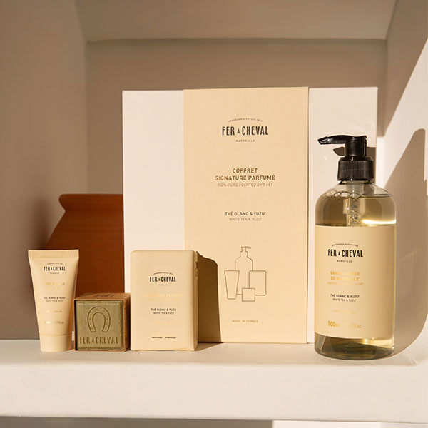 Coffret Signature Parfumé Thé Blanc & Yuzu - Ambiance2 - Savonnerie Fer à Cheval