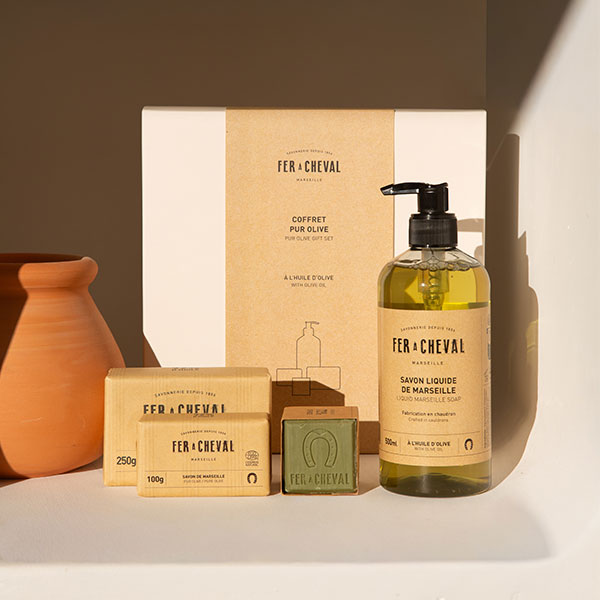 Coffret 100% Pur Olive - Ambiance2 - Savonnerie Fer à Cheval